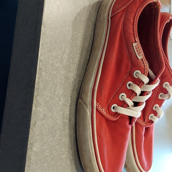 Vans - Picture 4 of 5